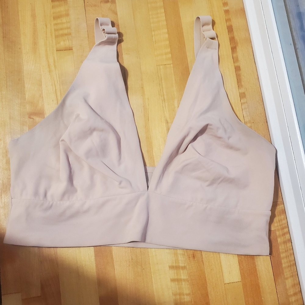 Everlane, The Invisible Bra, M, nude